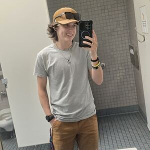 Meet your Posher, Ash